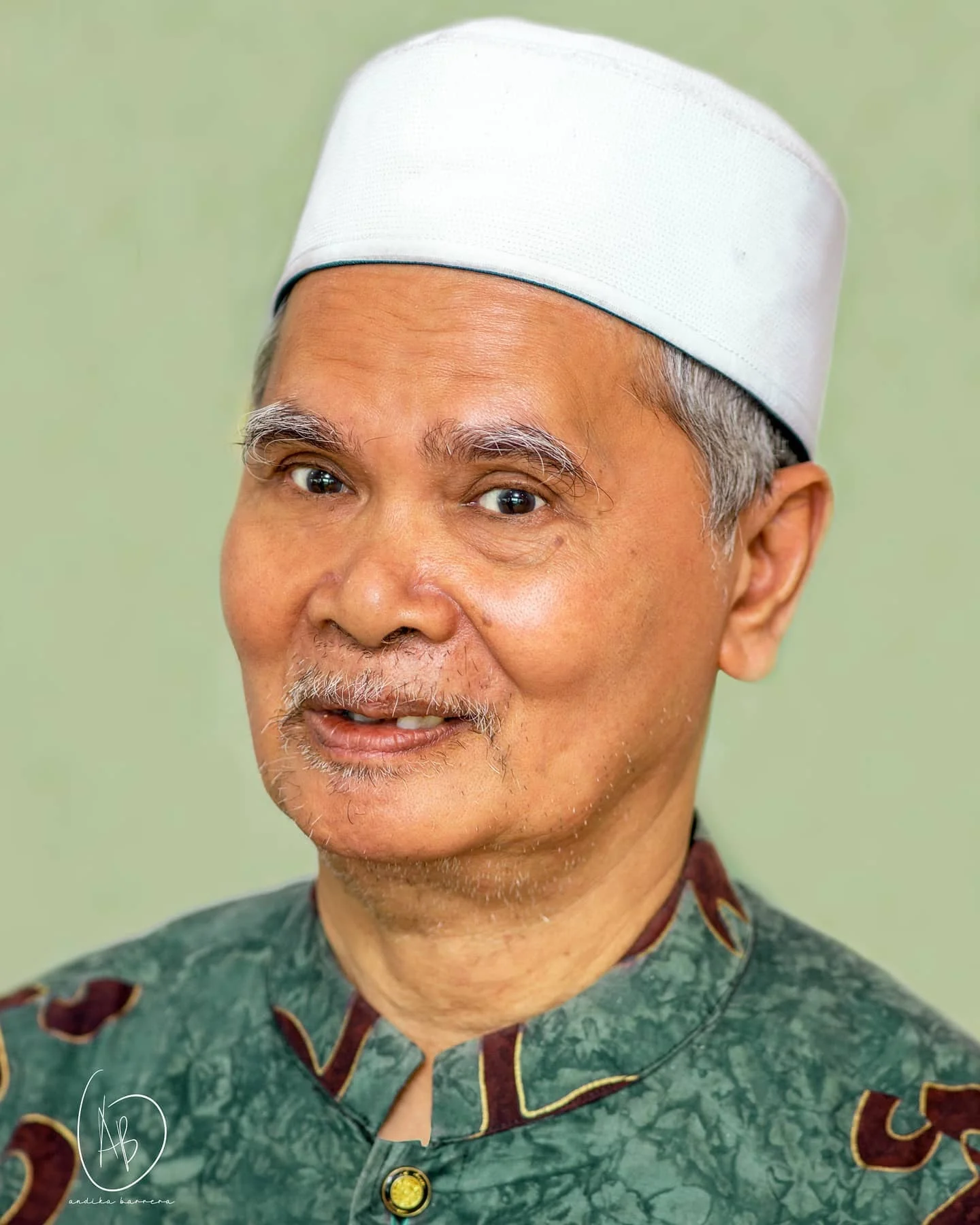 Drs. KH. Afifuddin Muhajir, M. Ag