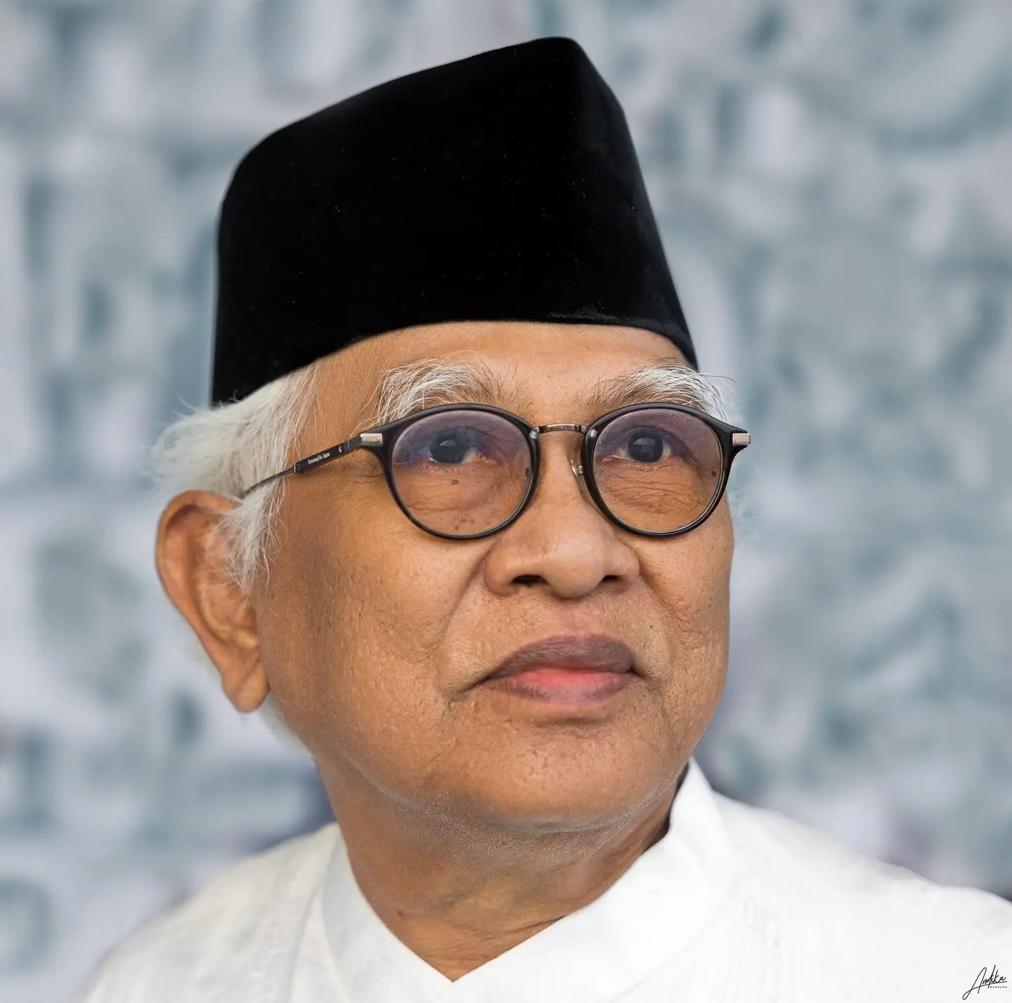 K.H. Ahmad Mustofa Bisri / Gus Mus