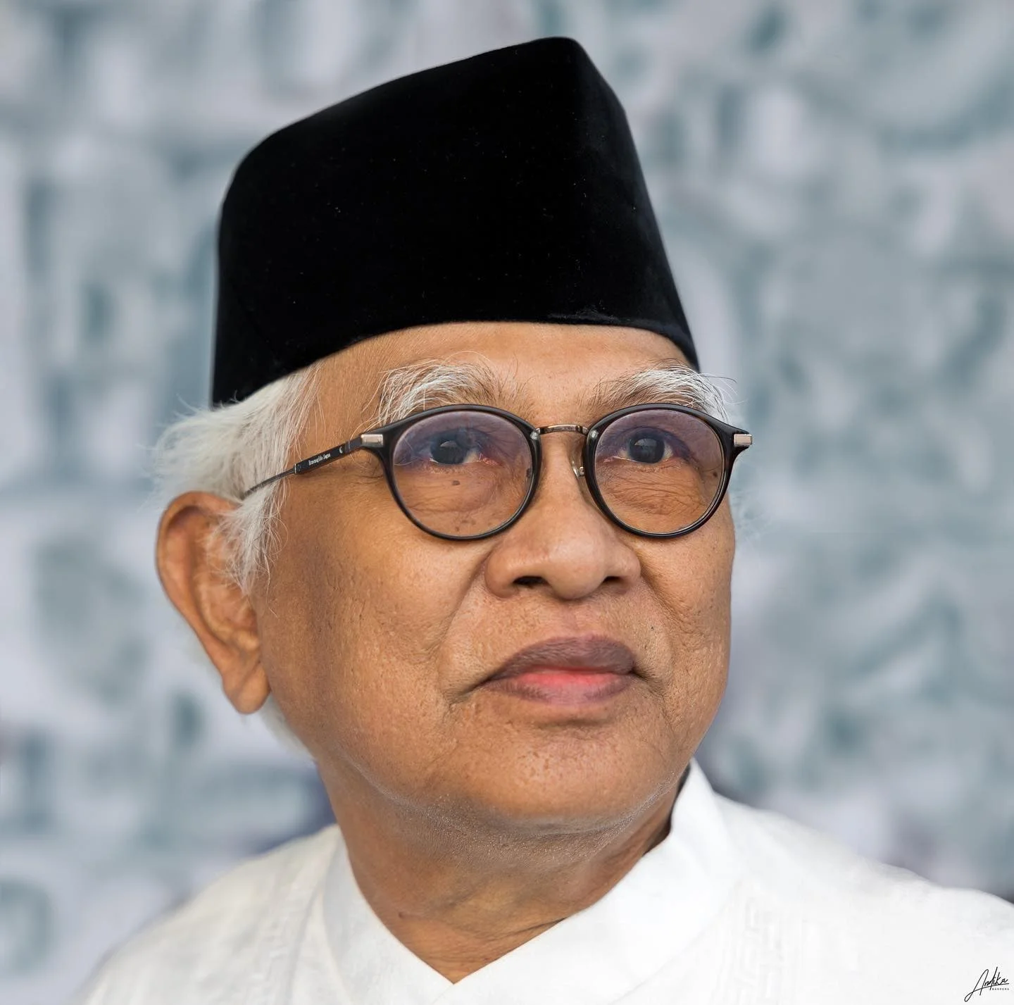 K.H. Ahmad Mustofa Bisri / Gus Mus